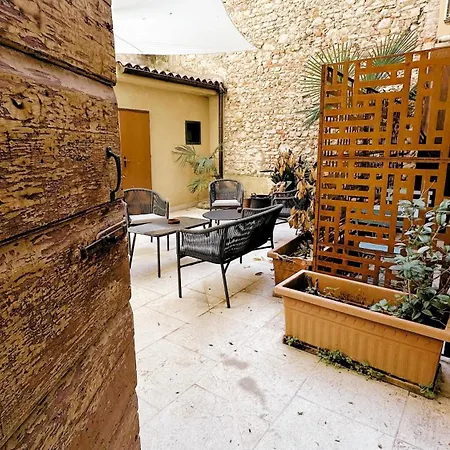 Holiday Verona شقة *