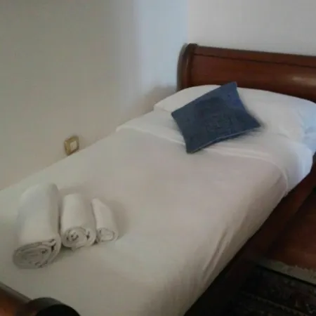 Holiday Verona فيرونا